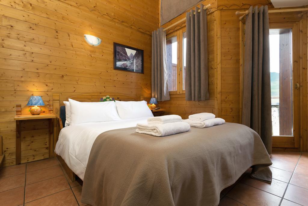 לה פלאנייה Madame Vacances Les Chalets Du Praz חדר תמונה