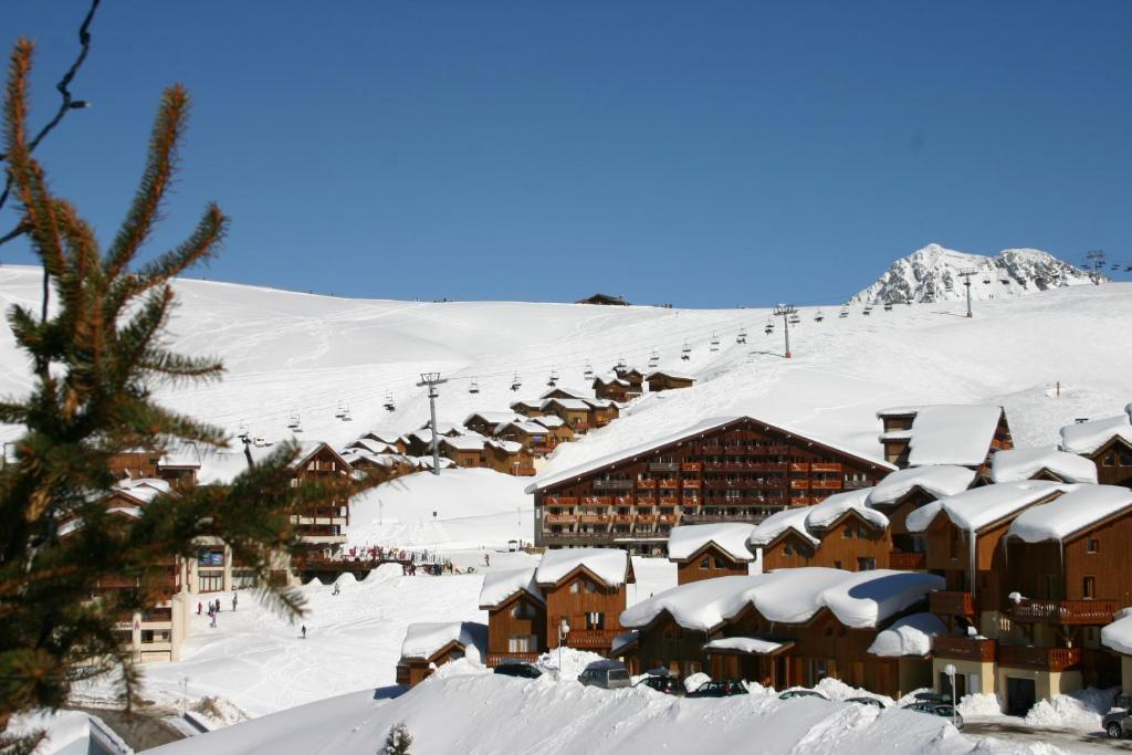לה פלאנייה Madame Vacances Les Chalets Du Praz מראה חיצוני תמונה